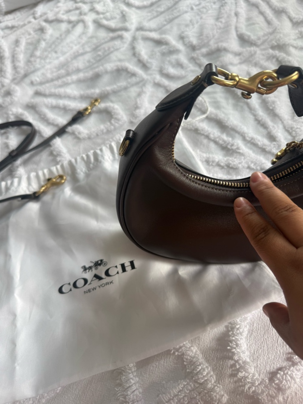 COACH Women's Glovetanned Leather Jonie Bag 22 - Picture 7 of 7